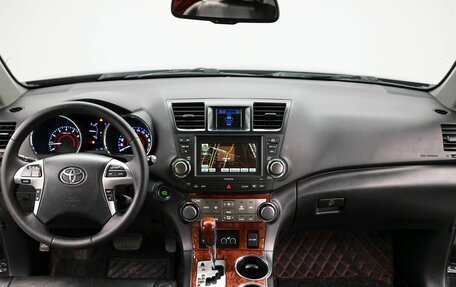 Toyota Highlander III, 2013 год, 1 795 000 рублей, 14 фотография