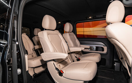 Mercedes-Benz V-Класс, 2024 год, 15 500 000 рублей, 24 фотография