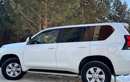 Toyota Land Cruiser Prado 150 рестайлинг 2, 2021 год, 5 499 000 рублей, 5 фотография