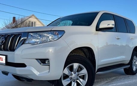 Toyota Land Cruiser Prado 150 рестайлинг 2, 2021 год, 5 499 000 рублей, 11 фотография