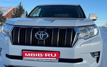 Toyota Land Cruiser Prado 150 рестайлинг 2, 2021 год, 5 499 000 рублей, 8 фотография