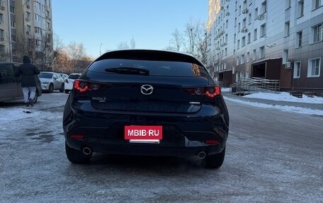 Mazda 3, 2020 год, 2 100 000 рублей, 8 фотография