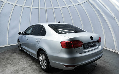 Volkswagen Jetta VI, 2011 год, 850 000 рублей, 7 фотография