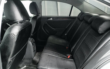 Volkswagen Jetta VI, 2011 год, 850 000 рублей, 12 фотография