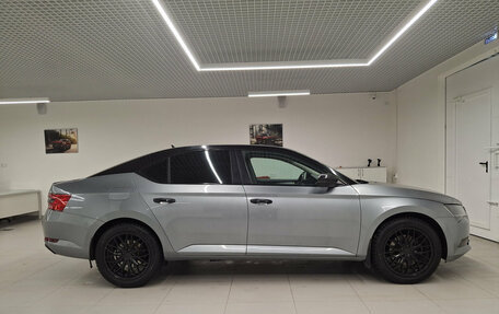 Skoda Superb III рестайлинг, 2016 год, 1 700 000 рублей, 4 фотография