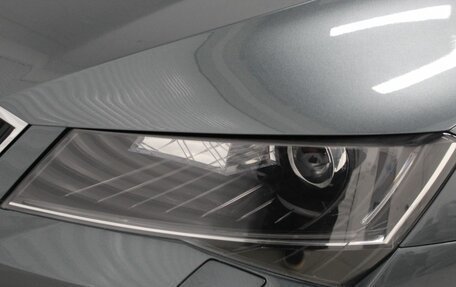 Skoda Superb III рестайлинг, 2018 год, 1 990 000 рублей, 3 фотография