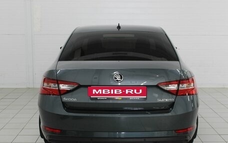 Skoda Superb III рестайлинг, 2018 год, 1 990 000 рублей, 5 фотография