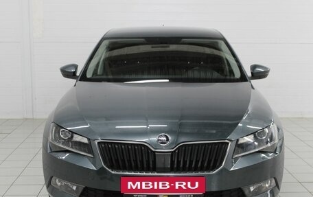 Skoda Superb III рестайлинг, 2018 год, 1 990 000 рублей, 9 фотография