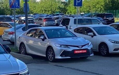 Toyota Camry, 2021 год, 3 200 000 рублей, 1 фотография