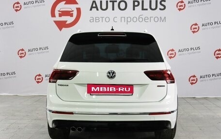 Volkswagen Tiguan II, 2018 год, 2 849 000 рублей, 6 фотография