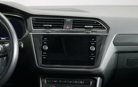 Volkswagen Tiguan II, 2018 год, 2 849 000 рублей, 13 фотография