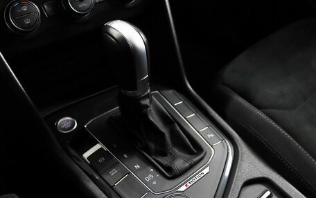 Volkswagen Tiguan II, 2018 год, 2 849 000 рублей, 14 фотография