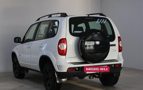 Chevrolet Niva I рестайлинг, 2017 год, 889 900 рублей, 6 фотография