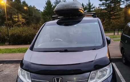 Honda Stepwgn IV, 2017 год, 1 750 000 рублей, 3 фотография