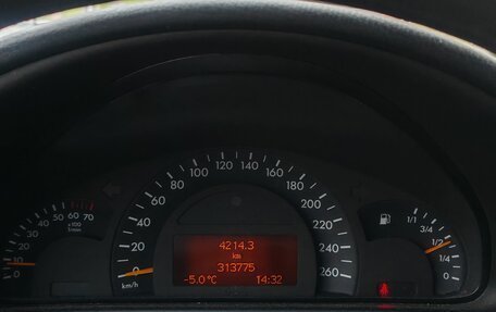 Mercedes-Benz C-Класс, 2003 год, 365 000 рублей, 6 фотография