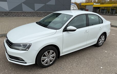 Volkswagen Jetta VI, 2016 год, 1 099 000 рублей, 2 фотография