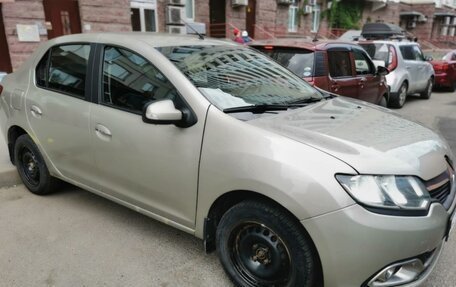 Renault Logan II, 2017 год, 700 000 рублей, 2 фотография