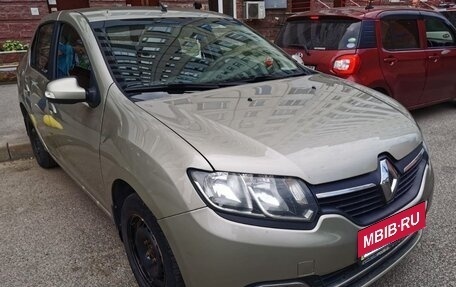 Renault Logan II, 2017 год, 700 000 рублей, 3 фотография