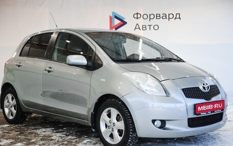 Toyota Yaris III рестайлинг, 2007 год, 550 000 рублей, 1 фотография