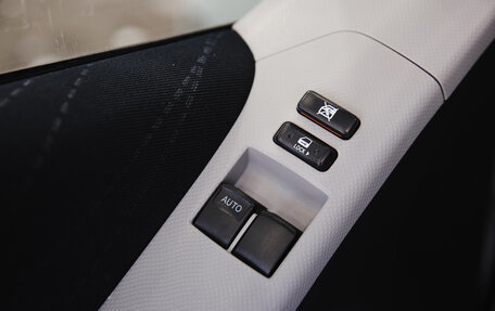 Toyota Yaris III рестайлинг, 2007 год, 550 000 рублей, 7 фотография