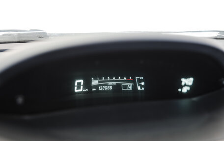 Toyota Yaris III рестайлинг, 2007 год, 550 000 рублей, 10 фотография