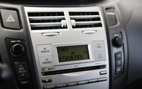 Toyota Yaris III рестайлинг, 2007 год, 550 000 рублей, 12 фотография