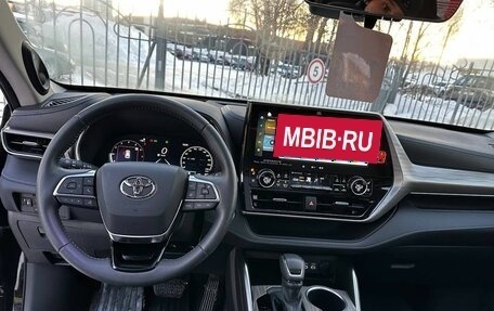 Toyota Highlander, 2025 год, 6 300 000 рублей, 10 фотография