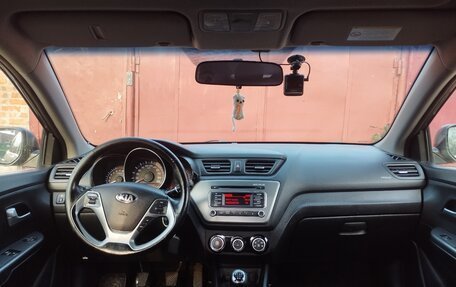 KIA Rio III рестайлинг, 2016 год, 900 000 рублей, 12 фотография