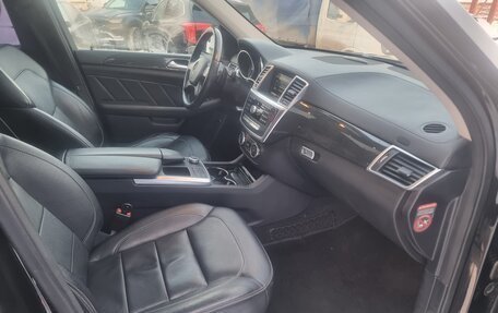 Mercedes-Benz GL-Класс, 2015 год, 3 000 000 рублей, 18 фотография