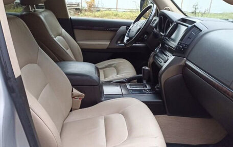 Toyota Land Cruiser 200, 2009 год, 2 700 000 рублей, 4 фотография