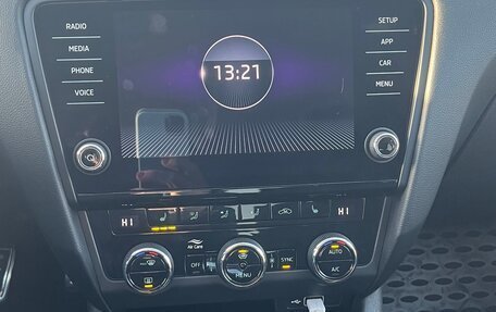 Skoda Octavia, 2019 год, 1 900 000 рублей, 9 фотография