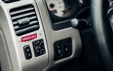 Mitsubishi Pajero III рестайлинг, 2006 год, 1 350 000 рублей, 22 фотография