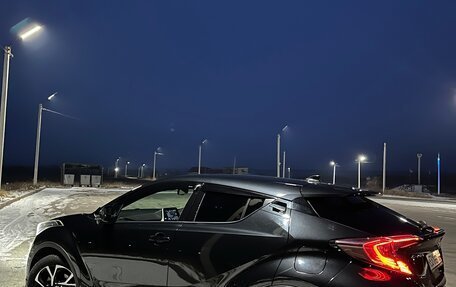 Toyota C-HR I рестайлинг, 2017 год, 1 900 000 рублей, 6 фотография