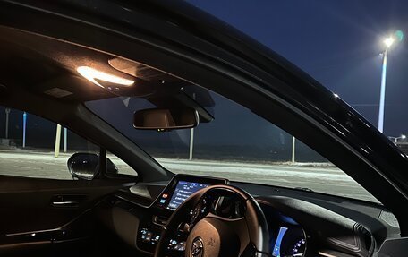 Toyota C-HR I рестайлинг, 2017 год, 1 900 000 рублей, 7 фотография