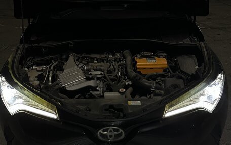 Toyota C-HR I рестайлинг, 2017 год, 1 900 000 рублей, 11 фотография