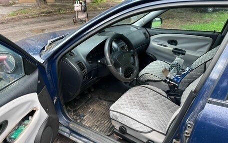 Mitsubishi Carisma I, 2001 год, 130 000 рублей, 8 фотография