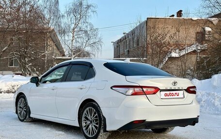 Toyota Camry, 2018 год, 1 900 000 рублей, 13 фотография