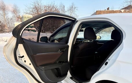 Toyota Camry, 2018 год, 1 900 000 рублей, 18 фотография