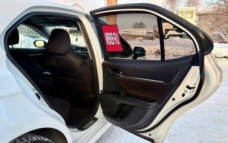 Toyota Camry, 2018 год, 1 900 000 рублей, 23 фотография