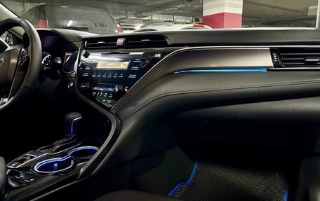 Toyota Camry, 2018 год, 1 900 000 рублей, 29 фотография