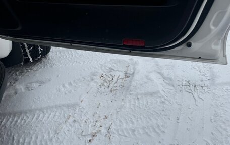 Toyota Land Cruiser Prado 150 рестайлинг 2, 2018 год, 4 300 000 рублей, 7 фотография