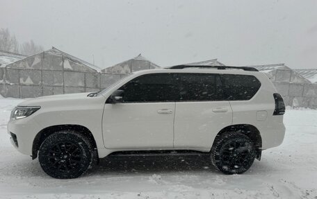 Toyota Land Cruiser Prado 150 рестайлинг 2, 2018 год, 4 300 000 рублей, 13 фотография