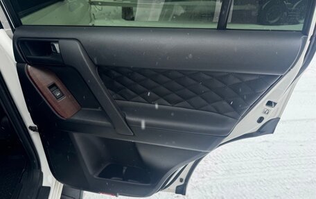 Toyota Land Cruiser Prado 150 рестайлинг 2, 2018 год, 4 300 000 рублей, 16 фотография