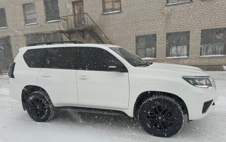 Toyota Land Cruiser Prado 150 рестайлинг 2, 2018 год, 4 300 000 рублей, 11 фотография