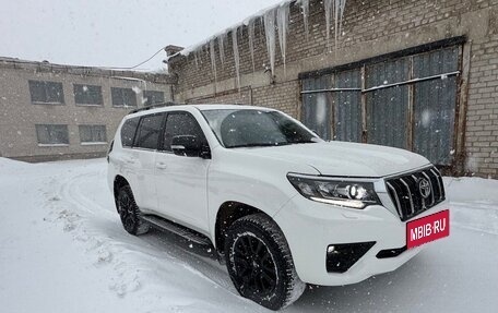 Toyota Land Cruiser Prado 150 рестайлинг 2, 2018 год, 4 300 000 рублей, 10 фотография