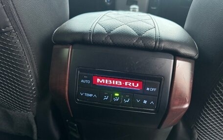 Toyota Land Cruiser Prado 150 рестайлинг 2, 2018 год, 4 300 000 рублей, 18 фотография