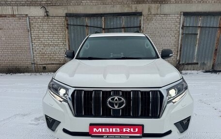 Toyota Land Cruiser Prado 150 рестайлинг 2, 2018 год, 4 300 000 рублей, 22 фотография