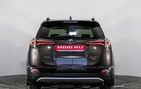 Toyota RAV4, 2018 год, 1 899 000 рублей, 6 фотография