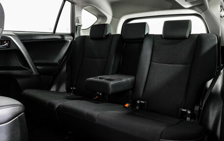 Toyota RAV4, 2018 год, 1 899 000 рублей, 20 фотография