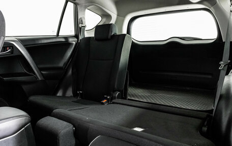 Toyota RAV4, 2018 год, 1 899 000 рублей, 21 фотография